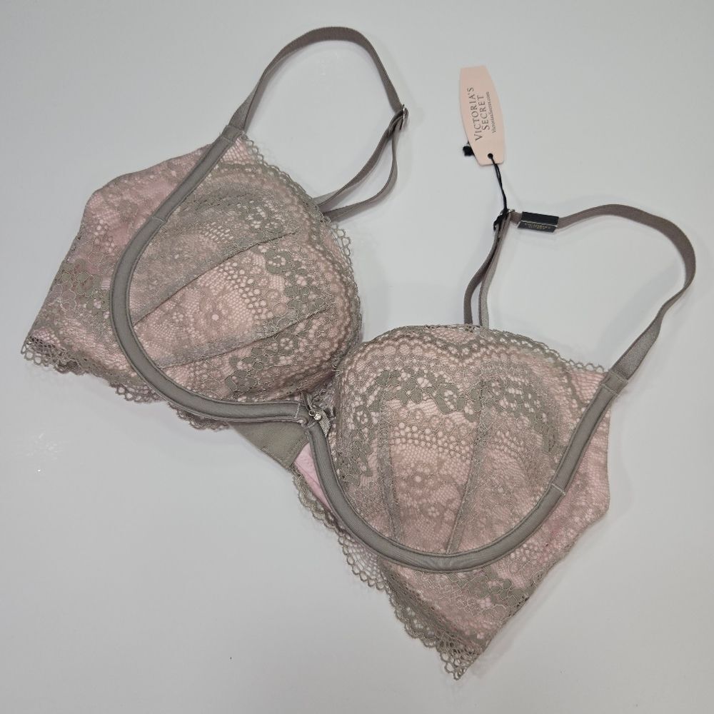 NWT‎ Victoria's Secret lace plunge bra